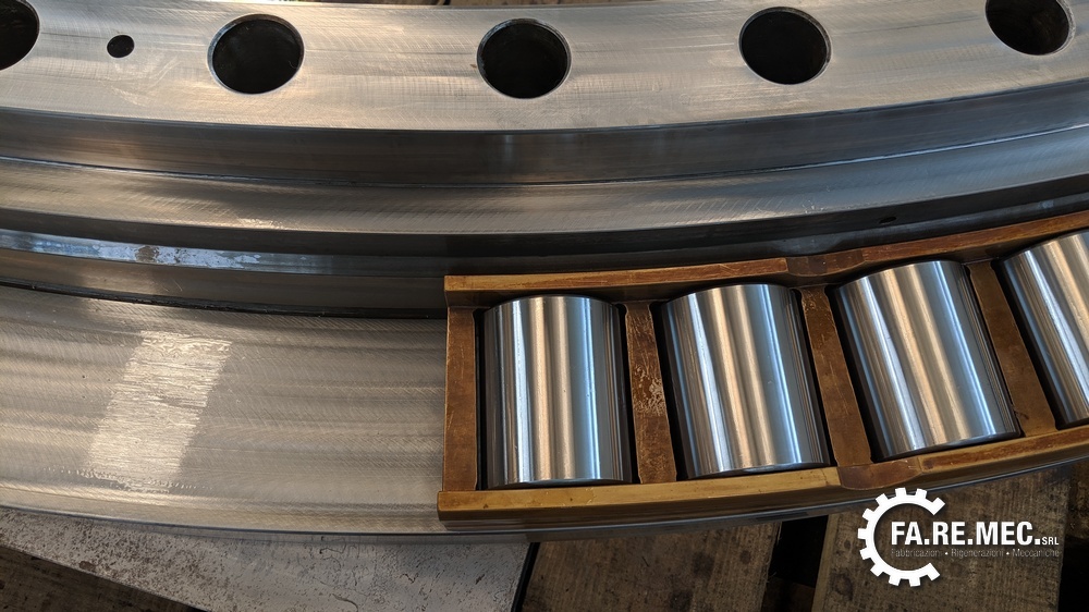 Remanufacture a Slewing ring bearings